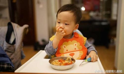 2岁的孩子不想吃饭要追着喂吗？6招让孩子乖乖吃饭