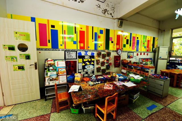幼儿园只是带孩子玩玩不教文化知识，这个说法您同意吗？