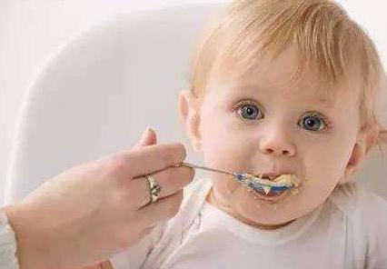 孩子积食再多,秋冬带娃多喝“2物”,补益脾胃,“赶走”积食!