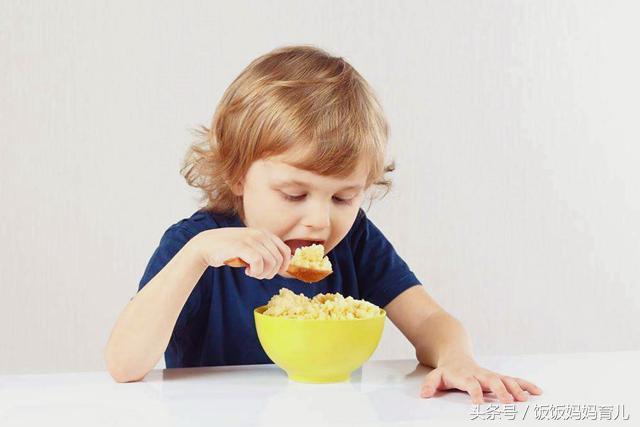 秋燥缺水，这碗润肺止咳的养胃粥，一碗粥解决宝妈所有烦恼！