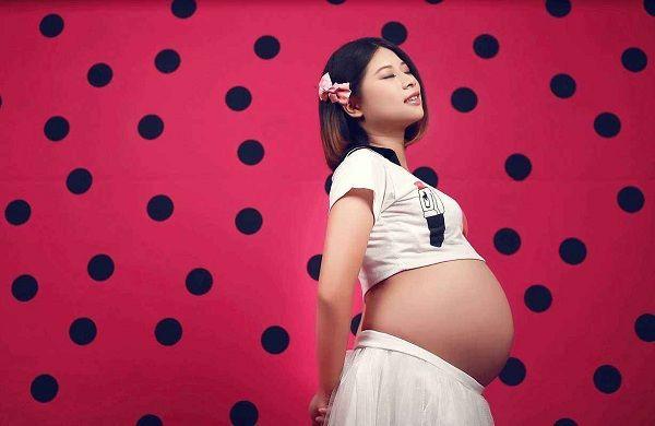 二胎居然被宝妈这么对待？也太随意了，绝大部分宝妈都会这么做！