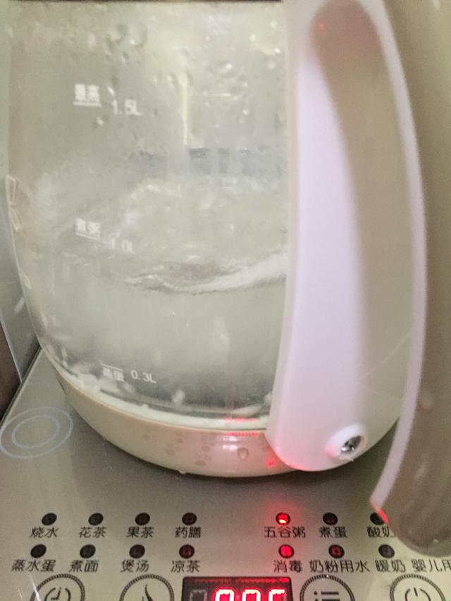 宝宝辅食-宝宝腹泻就只吃白粥？加上它既能止泻又营养