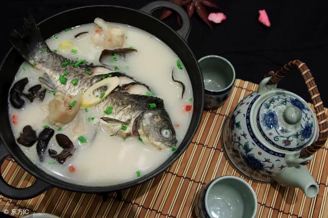 月子妈妈不吃肉，可能气血不足宝宝没奶水吃！产妇吃什么肉好呢？