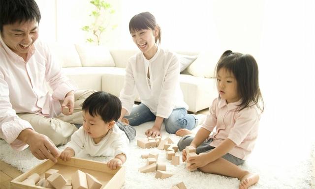 在一个家庭中，如果妈妈更受宠，那宝宝长大后的情商也会很高
