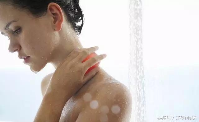 准妈妈洗澡谨慎碰触这4个部位，即便再“脏”也要忍住，不能不看