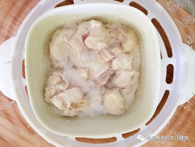 宝宝不爱吃肉？试试这样搭配，很适合刚添加肉类的宝宝哦