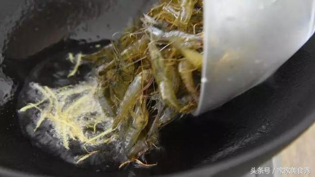 用它炒韭菜是“天生一对”，营养翻倍，鲜上加鲜