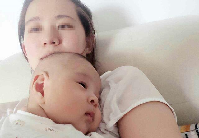 婴儿什么时候做婴儿车比较合适？如果早于这个时间容易伤害到脊椎