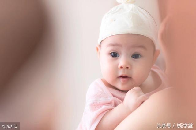 训练宝宝抬头前，确保你知道这些重要信息，别让宝宝受伤