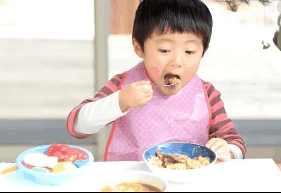 1岁宝宝吃蒸蛋后去世，只因妈妈加了此物，亲手给孩子喂毒药