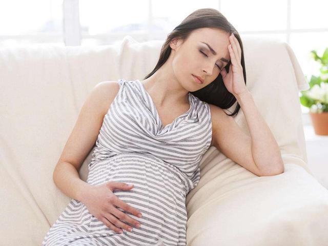 孕期出现这个症状，孕妈千万别做这4件事