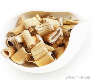 观看小儿舌苔制定饮食计划