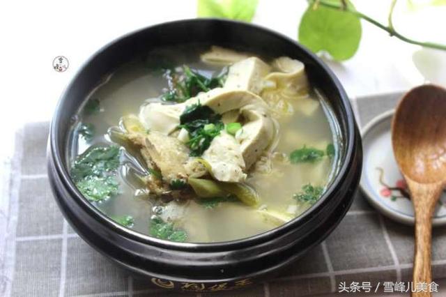 秋天是长高的黄金季节，这汤营养健康，要经常做给孩子喝