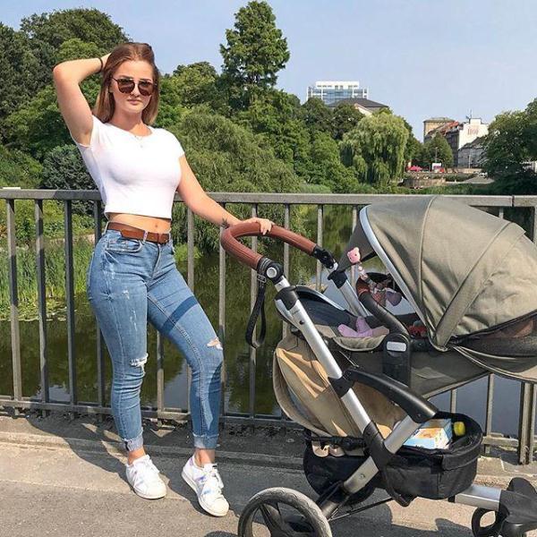 辣妈带着宝宝健身，身高1米58体重110斤，彰显完美好身材