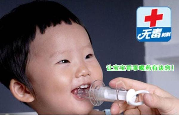 误食泡腾片，18个月婴儿窒息而亡，给宝宝喂药要注意什么？