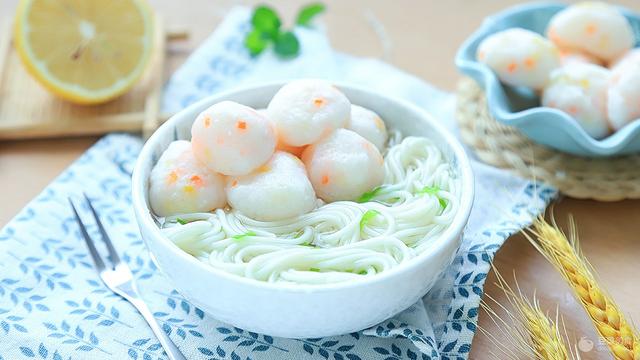 鱿鱼丸子的做法