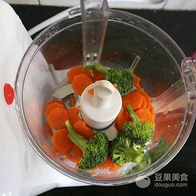 胡萝卜西兰花鳕鱼饼