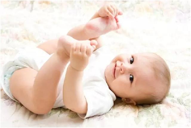 什么时候给宝宝换大一码的纸尿裤？妈妈都做对了吗？