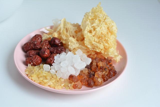 这东西常吃可皮肤白嫩，花不了俩钱却堪比燕窝，但孕妇可别吃！