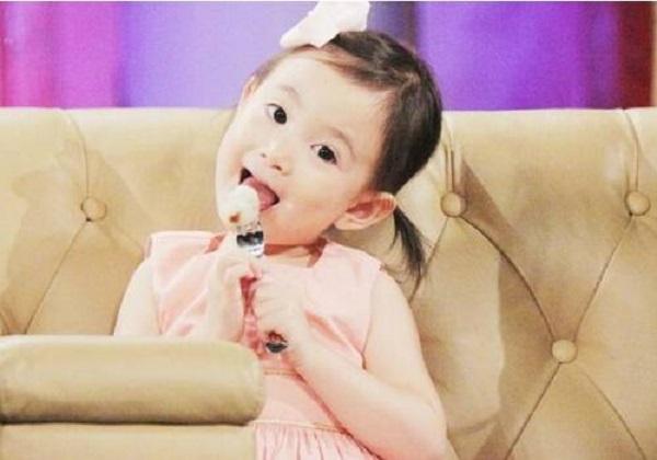 会打扮的妈妈，带出的孩子在三个方面更出色，娃越大感觉越明显