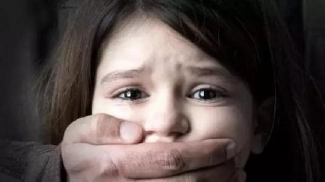 那些儿童都是怎样被拐走的？人贩子讲出实话：我们最爱挑四种妈妈