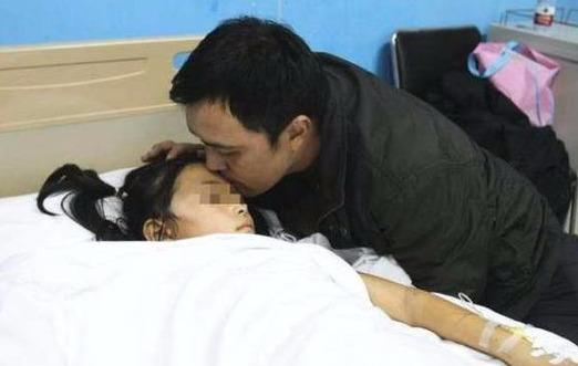 女儿总是挠屁股，妈妈以为是蛔虫，医生一番话，让宝妈当场石化