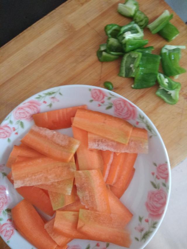 这菜比牛肉营养，却只卖6元1斤，我家秋冬常吃，女人孩子少生病