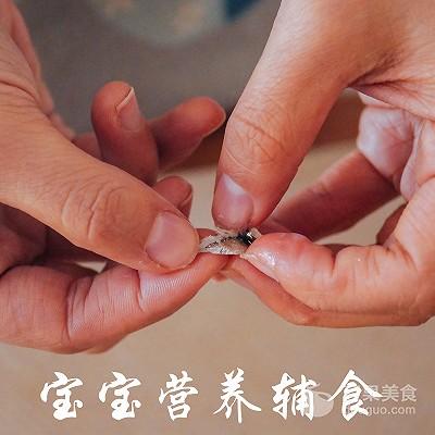 宝宝辅食-丁香鱼奶酪厚蛋烧
