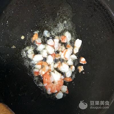 拿手菜-蛋包虾仁炒饭