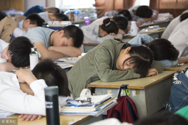 高中生：学习那么苦，你为什么还要努力？10年班主任，这样告诉你