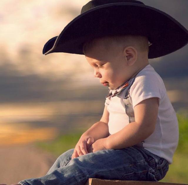 奶奶和外婆相比，孩子通常会和谁更亲？一般有三种情况，你是哪个