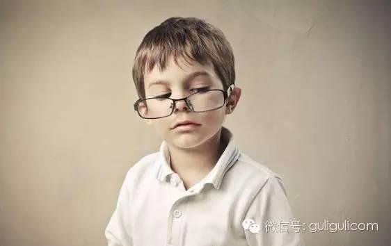 当一个家庭生病了，孩子会呈现“病症”！