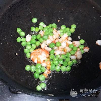 拿手菜-蛋包虾仁炒饭