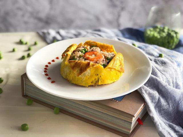 拿手菜-蛋包虾仁炒饭