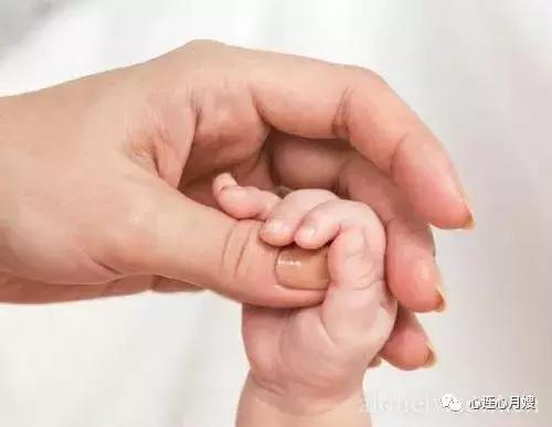这才是宝宝手凉的真正原因……家长可不要盲目给宝宝加衣！