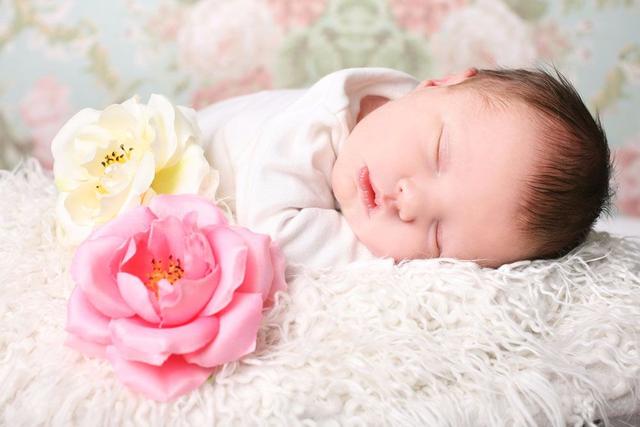 孩子为什么张嘴打鼾？可能是发育不良、鼻炎、肥胖或扁桃体肥大！