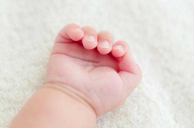 为什么宝宝聪不聪明,看手就知道?触发智商潜力的小信号你造吗?