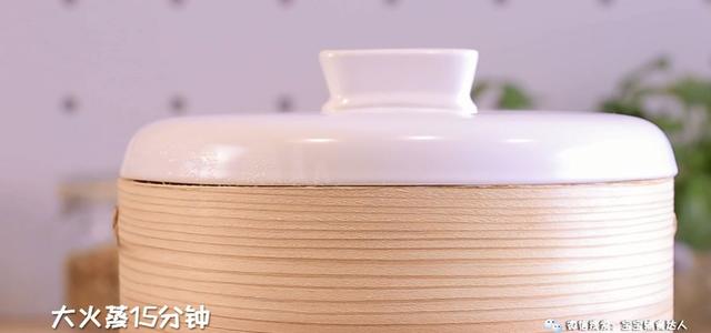 不用鸡蛋不用油，竟比蛋糕还好吃！蒸一蒸出锅，孩子肠胃也调理妥