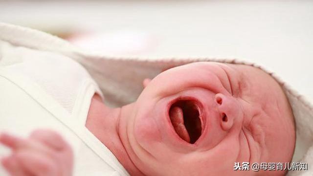 新生宝宝爱哭闹怎么也哄不好？孕期妈妈的这4个行为影响宝宝情绪