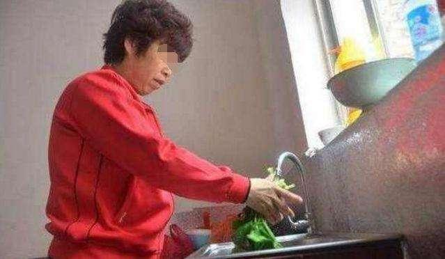 宝妈怀孕吃了碗粥，差点失去宝宝，检查后得知原因，婆婆无法淡定