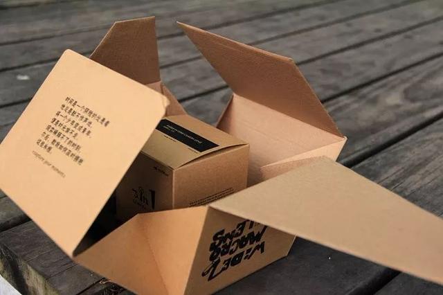 你家的快递纸箱只是用来扔？这里有它的7个妙用，光看第一个就绝了！