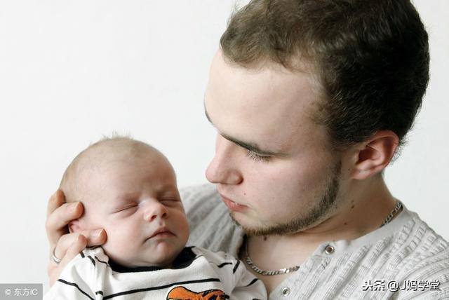 宝宝出现这些情况，可能是肚子里积食了，父母要知道