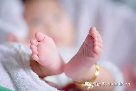 给宝宝洗澡，千万别放过这些地方！