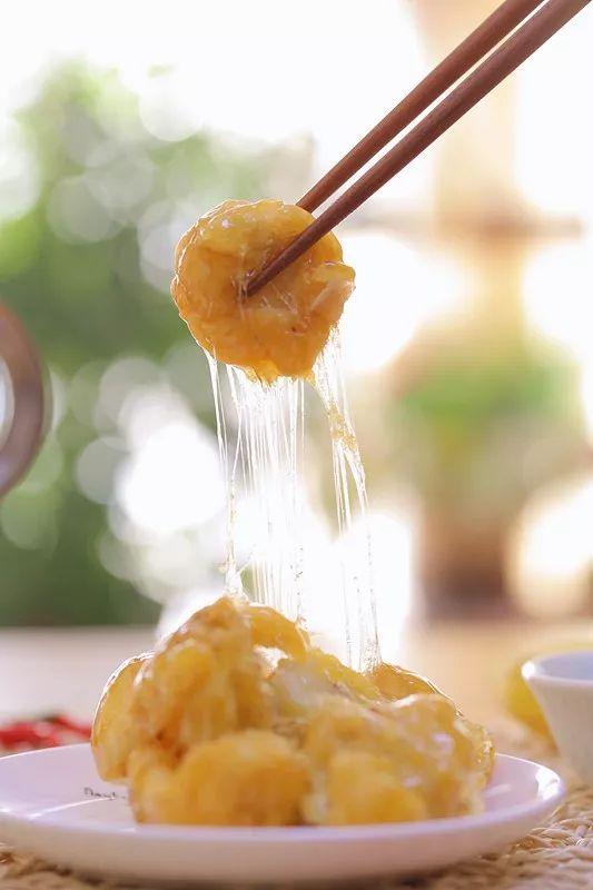 它一出锅，七大姑八大姨二舅姥爷三表叔小外甥都说好！