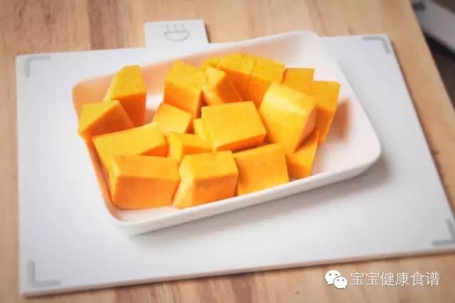 暖胃又暖心，大人小孩都爱它——奶酪南瓜羹