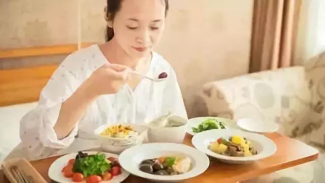 哺乳期饮食吃什么才有奶？看完这篇不再迷茫