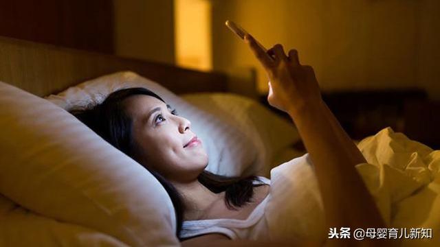 新生宝宝爱哭闹怎么也哄不好？孕期妈妈的这4个行为影响宝宝情绪