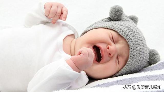 宝宝爱摇头是什么原因？六个月前后摇头原因有不同