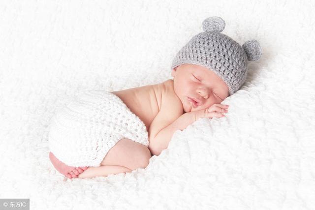 宝宝的尿不湿多久换一次？4个方法判断何时更换，附送4个小建议