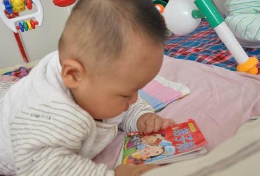 发现宝宝有这3个“坏习惯”先别着急制止，说明宝宝在变聪明